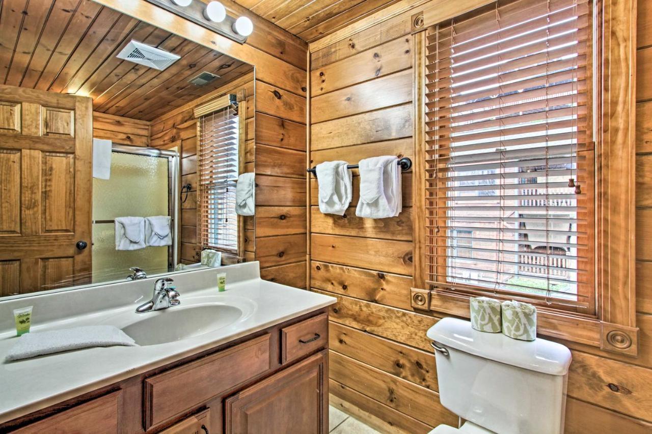 Cabin With Pool Access About 3 Mi To Downtown Gatlinburg Luaran gambar