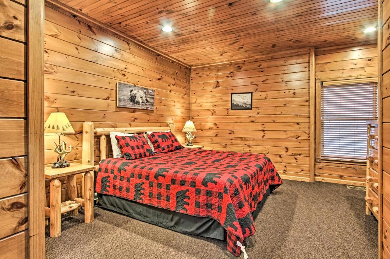 Cabin With Pool Access About 3 Mi To Downtown Gatlinburg Luaran gambar